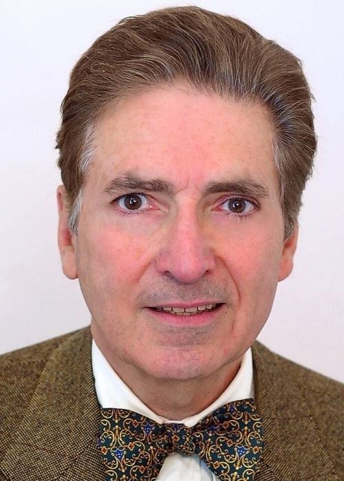 Alfred de Zayas retrato definitivo 500x700 1